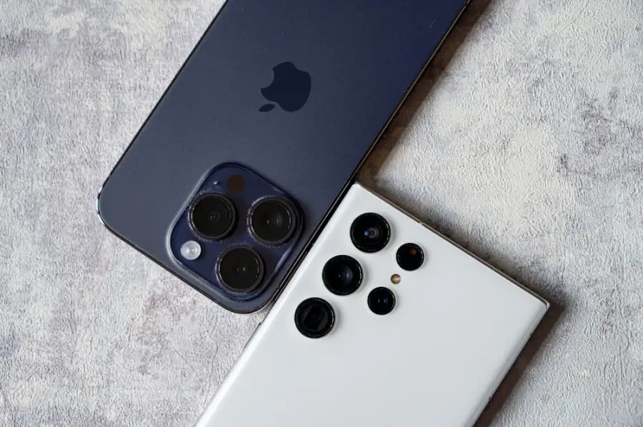 iPhone14Pro vs SamsungS22Ultra 004a