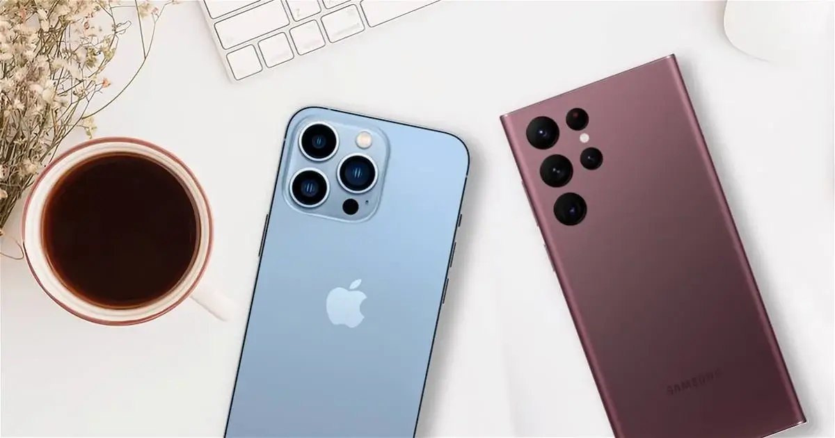 iPhone 13 Pro Max vs Galaxy S22 jpeg